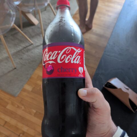 Coca-Cola Classic Soda Cherry 12 fl oz — front of pack