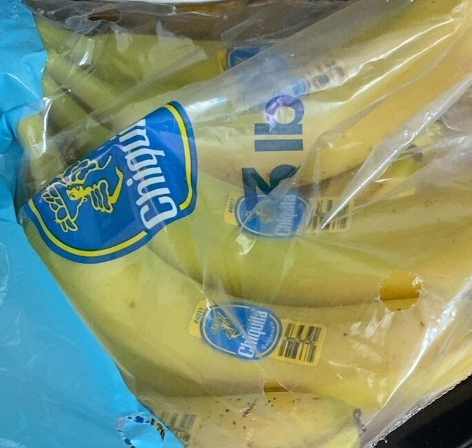 Chiquita Bananas Fresh 3 lb Bunch — Front view